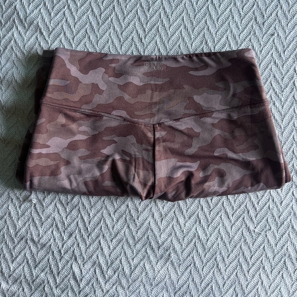 PINK Camo leggings - Picture 1 of 10